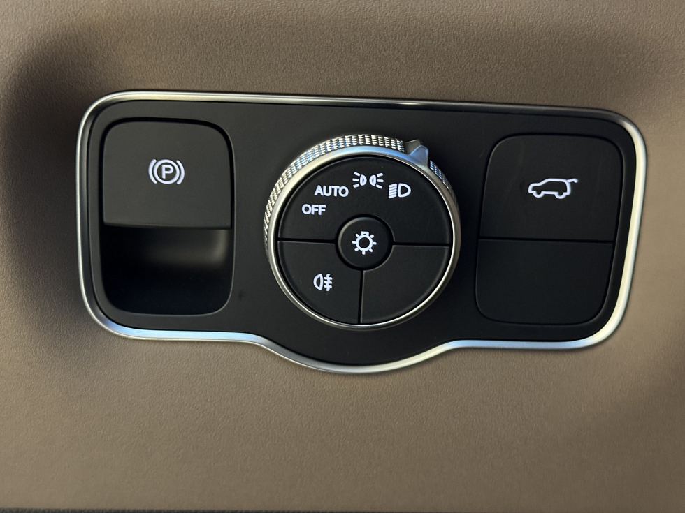 Tenet T8 Ультра 4WD, зеленый