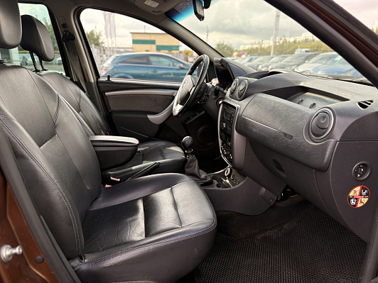 Renault Duster Luxe Privilege, 2012 года, пробег 217682 км