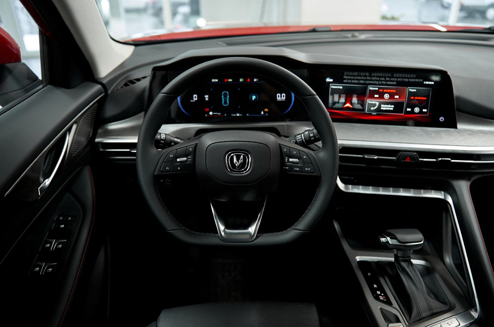 Omoda C7 Актив, серебряный