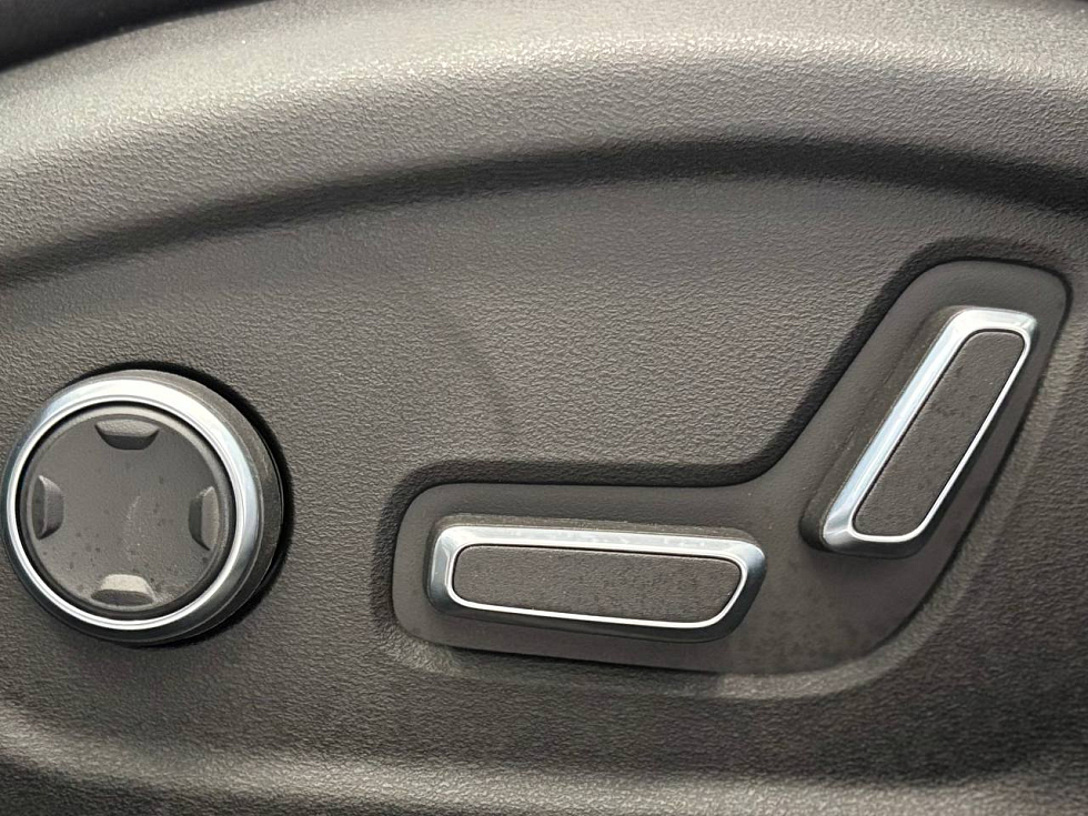 Geely Atlas Flagship, белый