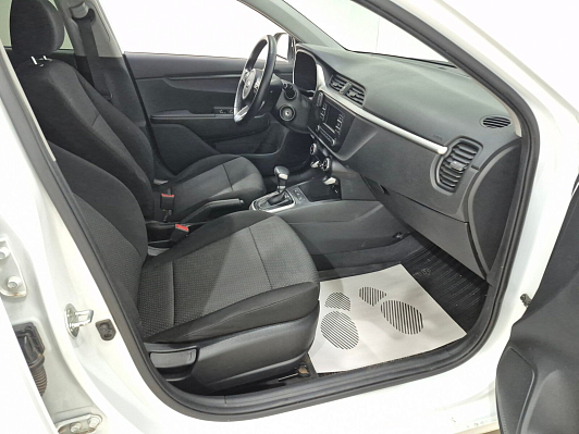 Kia Rio Luxe, 2020 года, пробег 63194 км