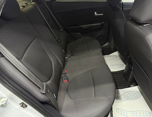 Kia Rio Luxe, 2016 года, пробег 135911 км