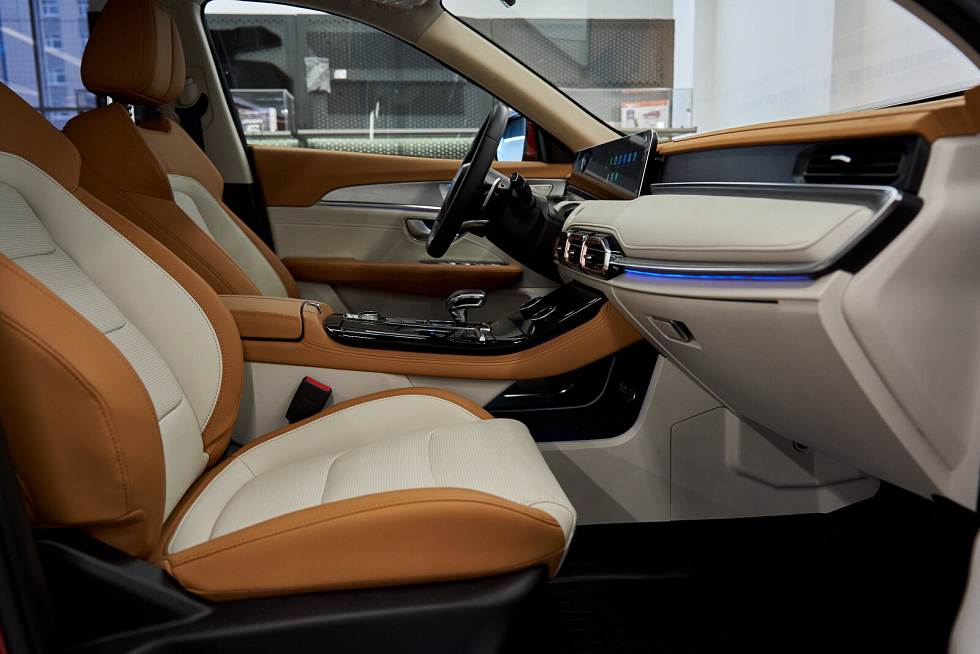 JETOUR X70 PLUS Luxury, красный