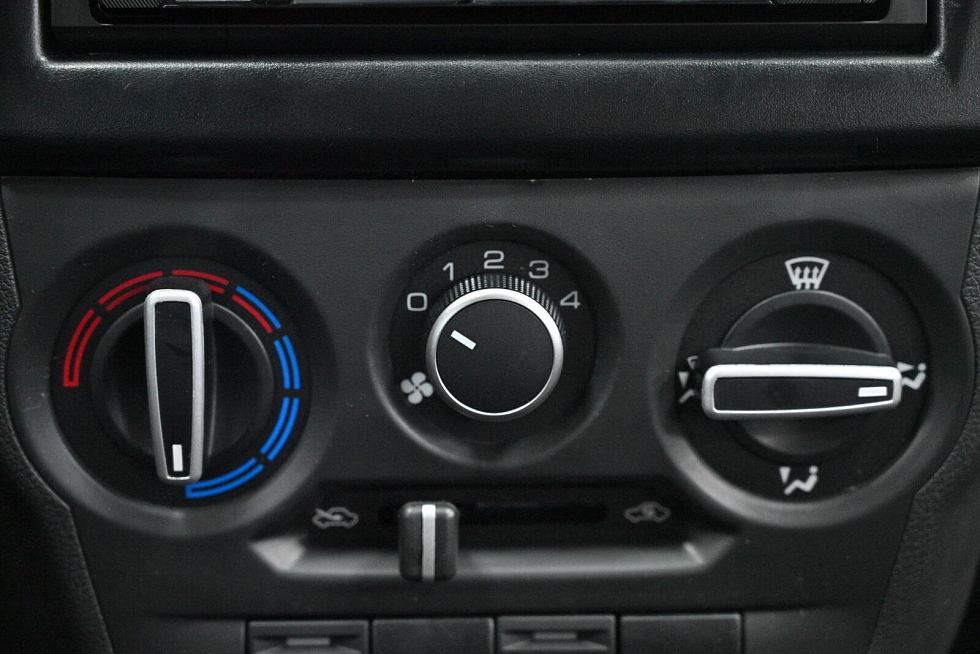 Lada (ВАЗ) Granta #CLUB'23, белый