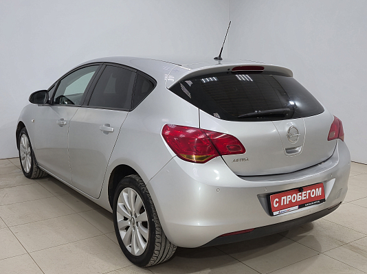 Opel Astra Cosmo, 2011 года, пробег 180923 км