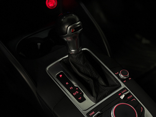 Audi A3 Ambition, 2015 года, пробег 95830 км