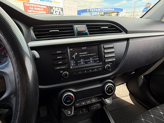 Kia Rio Luxe, 2017 года, пробег 206534 км