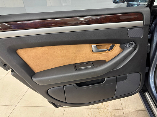 Audi A8, 2006 года, пробег 179064 км