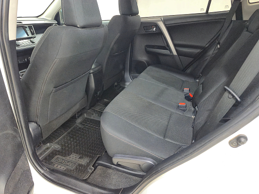 Toyota RAV4, 2017 года, пробег 122842 км