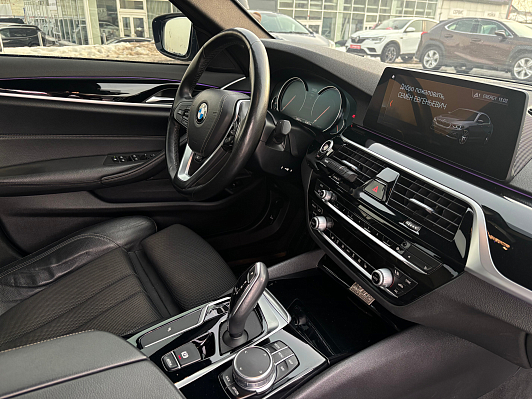 BMW 5 серии, 2018 года, пробег 129871 км