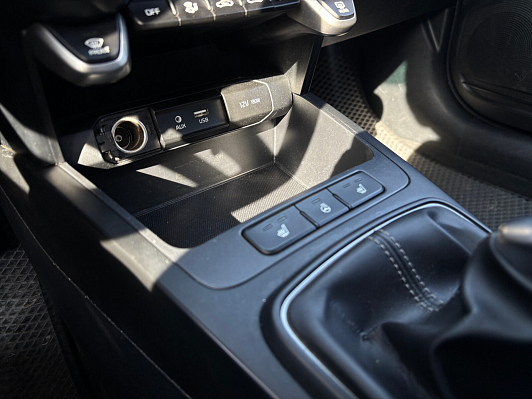 Kia Rio, 2019 года, пробег 91000 км