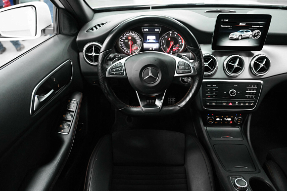 Mercedes-Benz GLA GLA 250 4MATIC Особая серия, 2016 года, пробег 161675 км