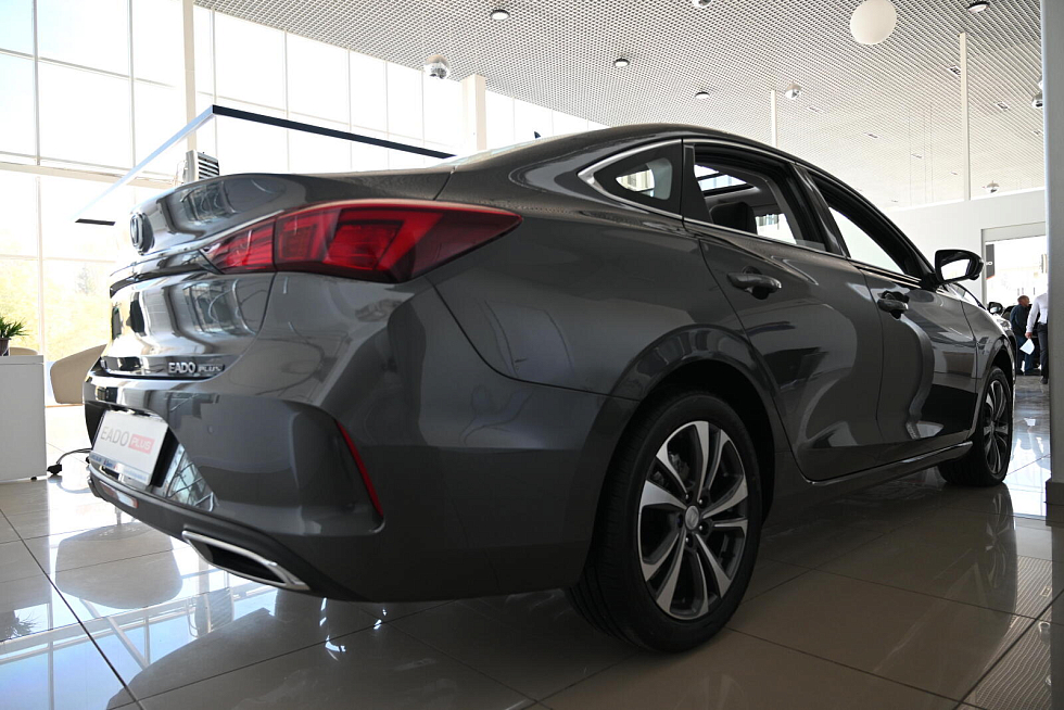 Changan Eado Plus Техно, серый