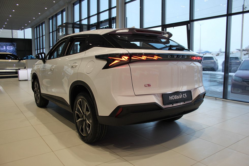 Omoda C5 Актив, белый