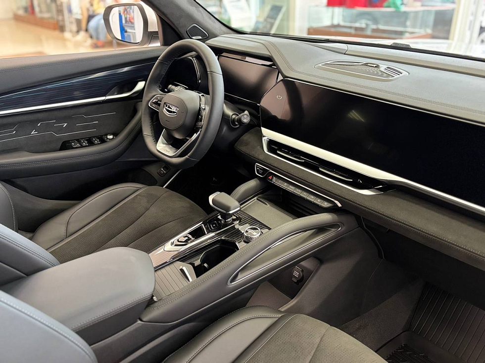 Geely Monjaro Flagship, белый