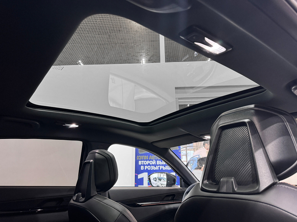 Changan UNI-V LX, серебряный