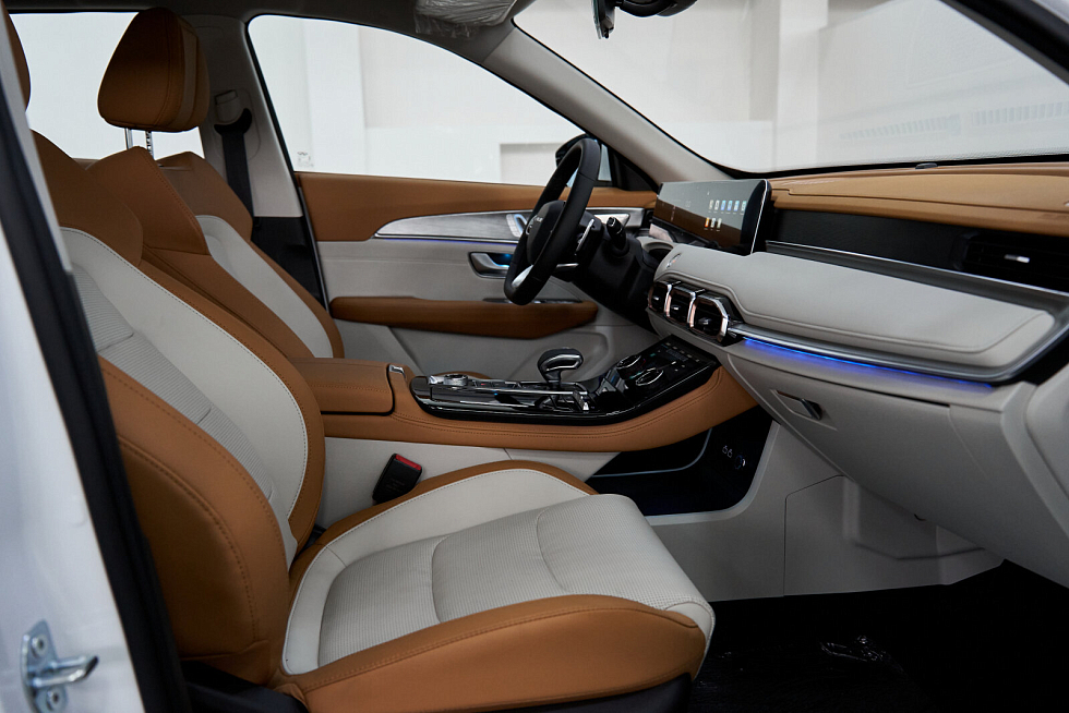 JETOUR X70+ Престиж, черный