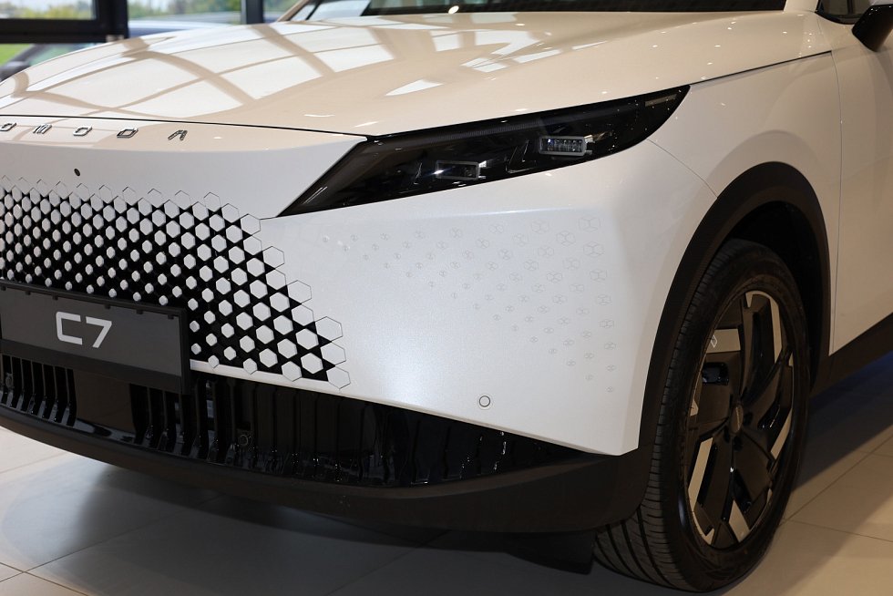 Omoda C7 Актив, белый