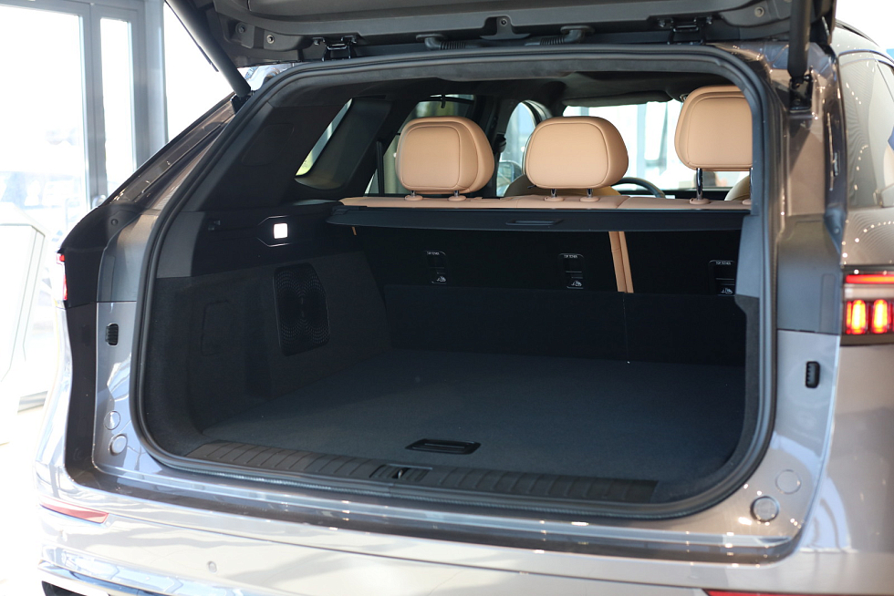 Jaecoo J8 Active двухцветный, серый