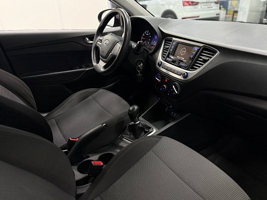 Hyundai Solaris Comfort, 2018 года, пробег 132000 км