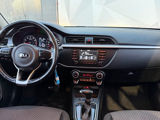 Kia Rio Luxe, 2017 года, пробег 130271 км
