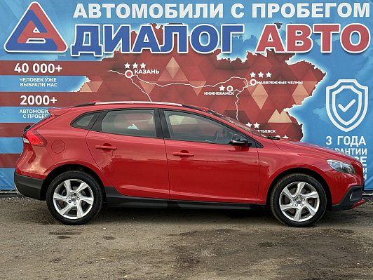 Volvo V40 Cross Country, 2016 года, пробег 100000 км