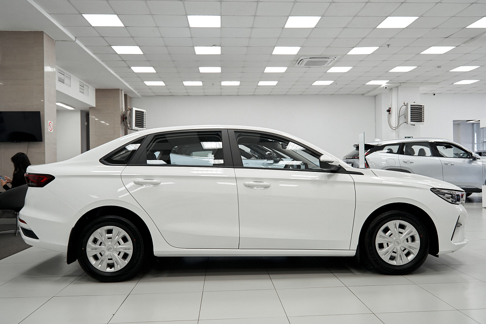 Geely Emgrand Flagship, белый
