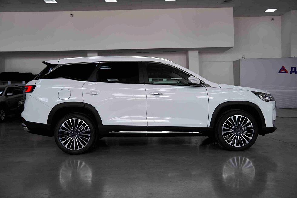 Jetour X90+ Премиум 7 мест, белый