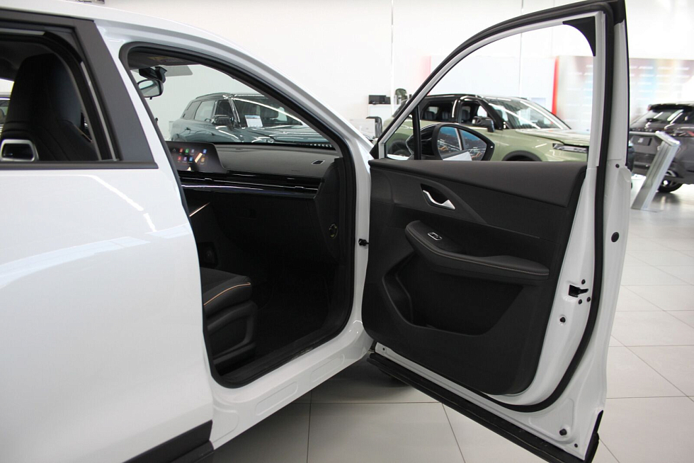 Omoda C5 Актив, белый