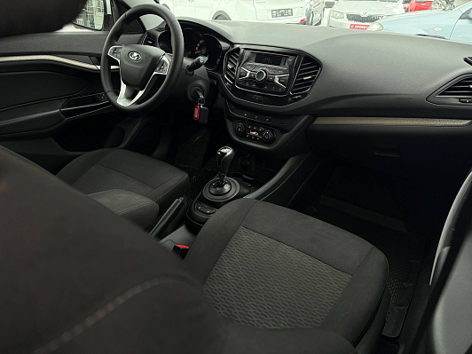 Lada (ВАЗ) Vesta Luxe Multimedia (2017-2019), 2019 года, пробег 92437 км