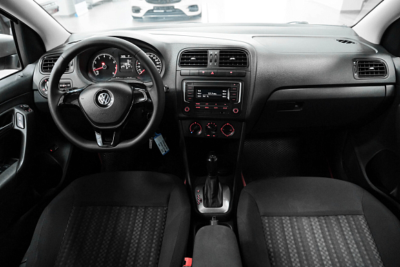 Volkswagen Polo Trendline, 2019 года, пробег 112336 км