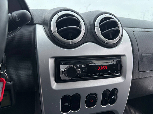 Renault Sandero, 2012 года, пробег 197941 км