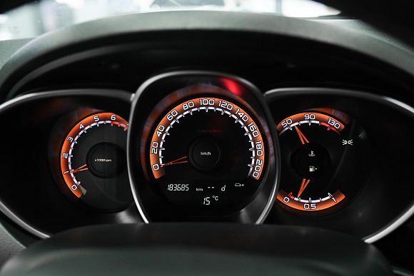Lada (ВАЗ) Vesta Luxe Multimedia, 2021 года, пробег 183000 км