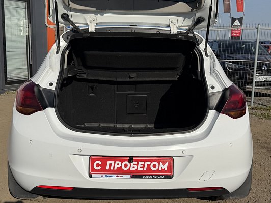 Opel Astra Cosmo, 2011 года, пробег 196000 км