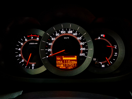 Toyota RAV4, 2011 года, пробег 137509 км