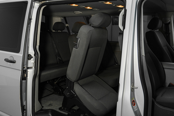 Volkswagen Caravelle, 2011 года, пробег 329081 км
