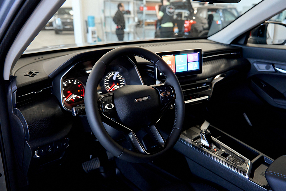 Haval Jolion Техно+, серый