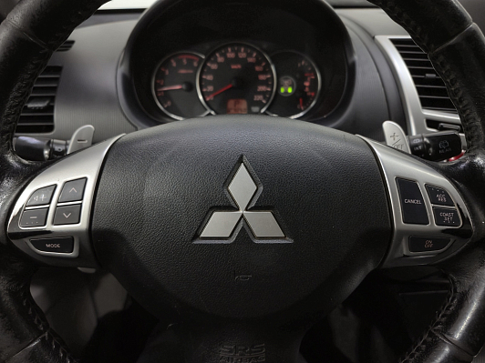 Mitsubishi Pajero Sport Intense, 2014 года, пробег 292060 км