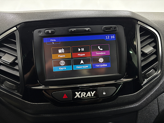 Lada (ВАЗ) XRAY Top Prestige (2015-2016), 2016 года, пробег 133620 км