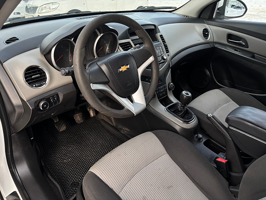 Chevrolet Cruze LS, 2012 года, пробег 299169 км
