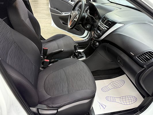 Hyundai Solaris Comfort, 2016 года, пробег 193278 км