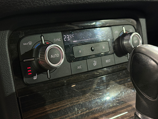 Volkswagen Touareg Business, 2014 года, пробег 192000 км