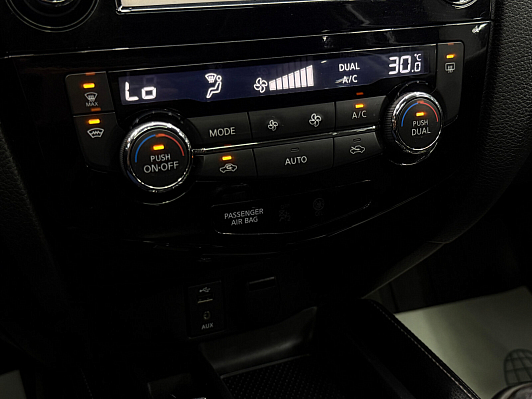 Nissan X-Trail LE, 2015 года, пробег 65541 км