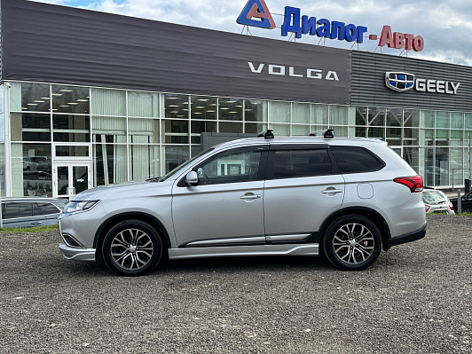 Mitsubishi Outlander Instyle, 2016 года, пробег 111826 км