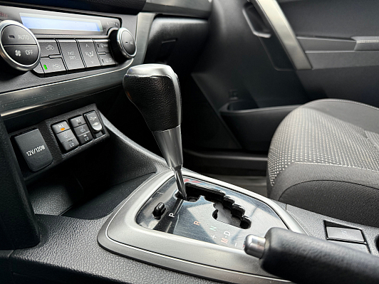 Toyota Auris, 2013 года, пробег 173600 км