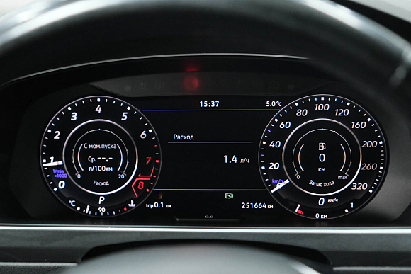 Volkswagen Tiguan Highline, 2018 года, пробег 251323 км