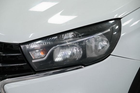 Lada (ВАЗ) Vesta Luxe Multimedia, 2021 года, пробег 183000 км