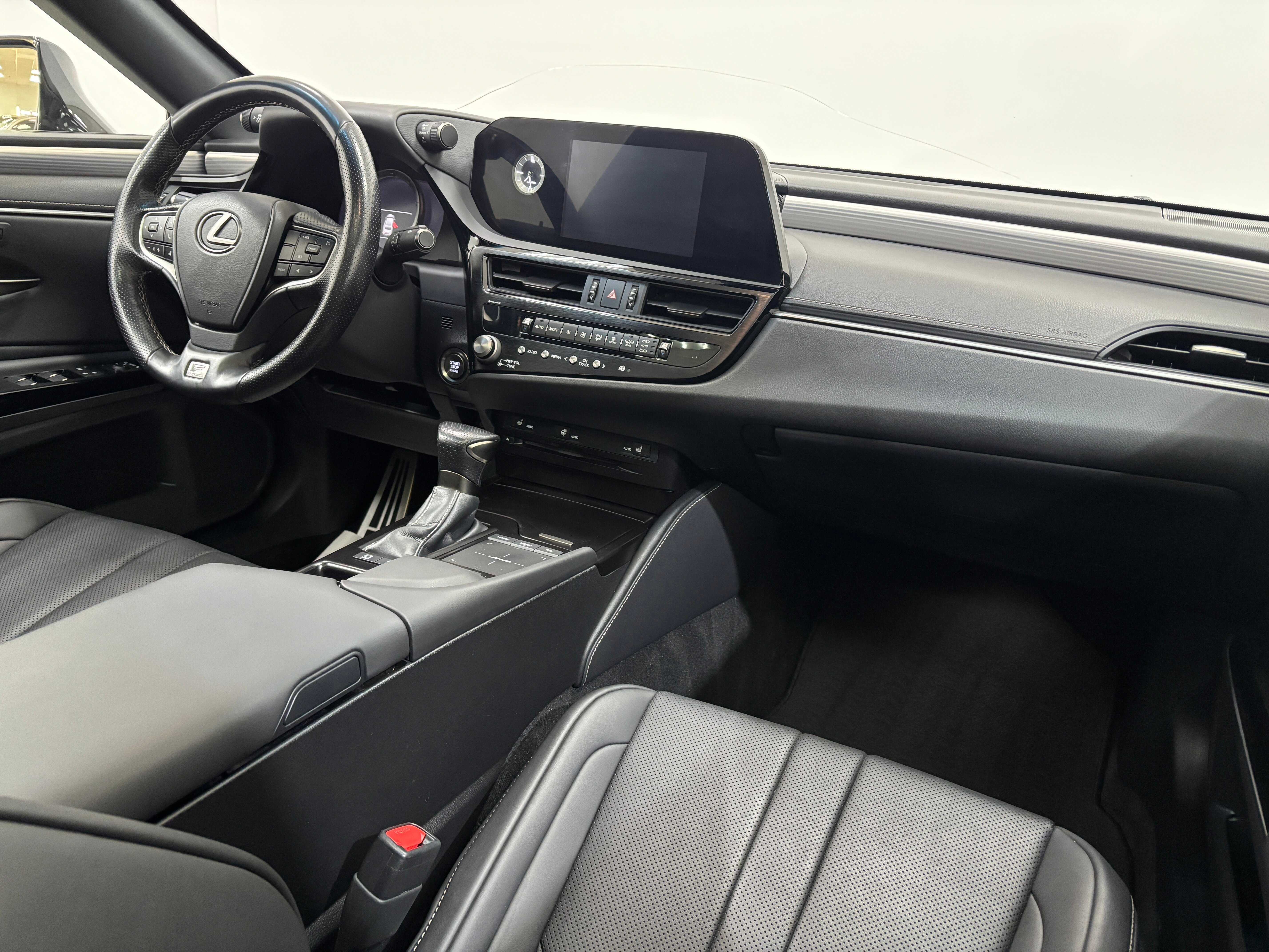 Lexus ES Luxury, 2022 года, пробег 40184 км