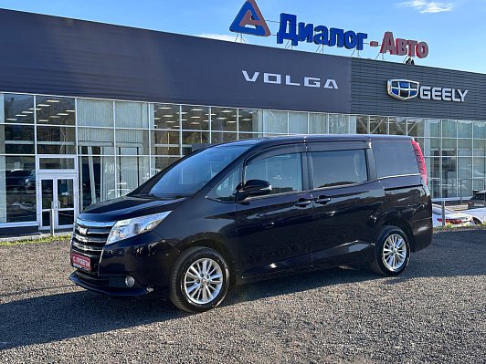 Toyota Noah, 2015 года, пробег 178702 км