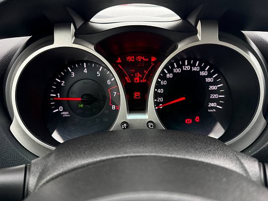 Nissan Juke SE+ Sport, 2013 года, пробег 190176 км